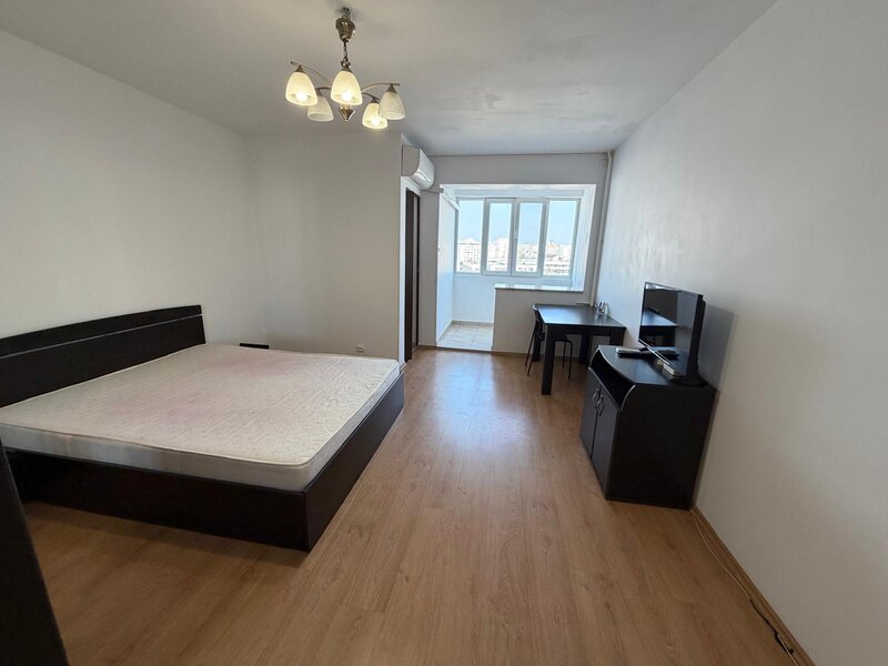 Iancului, Obor, 4 minute metrou.