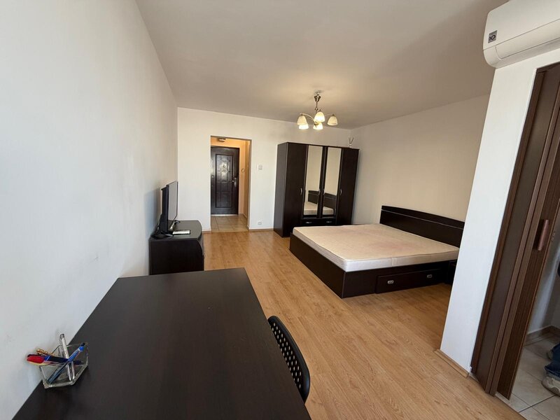 Iancului, Obor, 4 minute metrou.